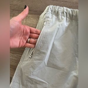 The Group by Babaton Arrow Short - Aritzia